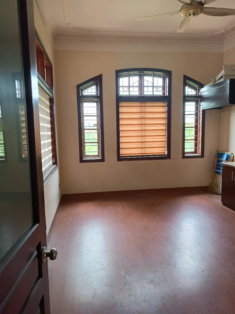 Cho thuê  nhà ngõ Định Công 4 tầng x 80m2, 6 ngủ, 19 triệu làm văn phòng, Trung tâm, mầm non... - Ảnh 4